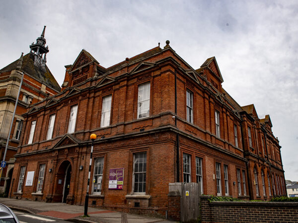 An image of Folkestone Library